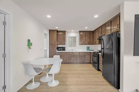 Kitchen - 993 Kaizen Way, Olivehurst, CA 95961 photo 1 of 4