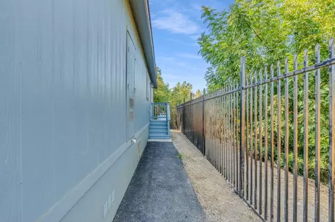 Entry Way - 993 Kaizen Way, Olivehurst, CA 95961 photo 2 of 2