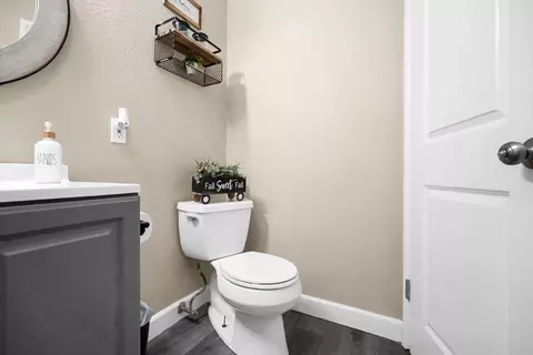 Bath - 3301 Don Pedro Rd, Ceres, CA 95307 photo 2 of 2