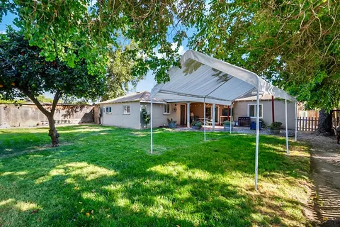 Exterior - 3301 Don Pedro Rd, Ceres, CA 95307 photo 3 of 6