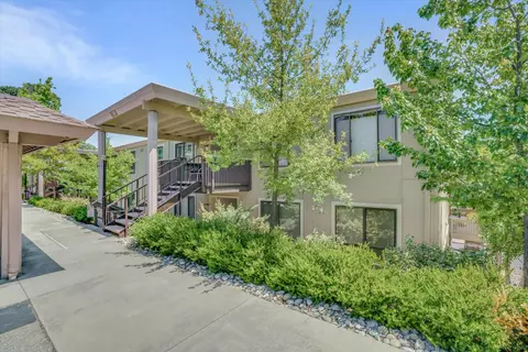 1388 Rockledge Ln #5, Walnut Creek, CA 94595