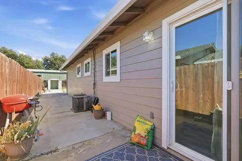 Exterior - 10073 N St, Live Oak, CA 95953 photo 3 of 7