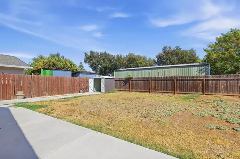 Exterior - 10073 N St, Live Oak, CA 95953 photo 6 of 7