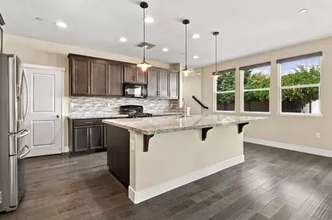Kitchen - 1329 Darrow Dr, Lathrop, CA 95330 photo 1 of 5