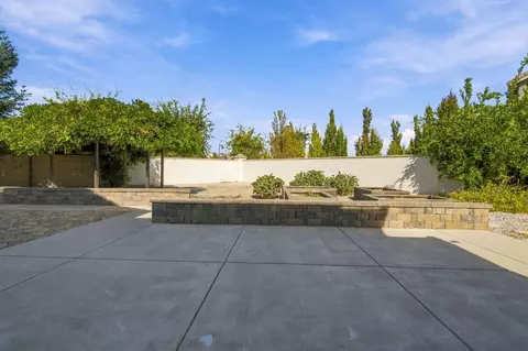 Exterior - 1329 Darrow Dr, Lathrop, CA 95330 photo 4 of 11