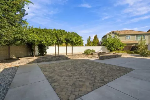 Exterior - 1329 Darrow Dr, Lathrop, CA 95330 photo 6 of 11