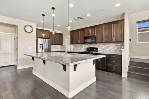 Kitchen - 1329 Darrow Dr, Lathrop, CA 95330 photo 5 of 5