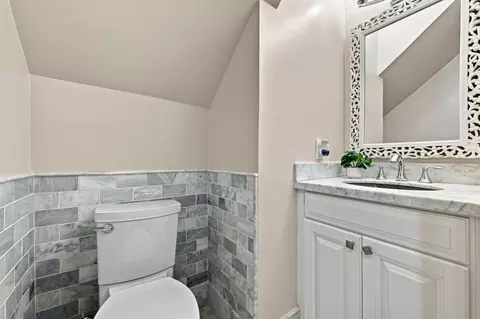 Bath - 120 Pradera Ct, Folsom, CA 95630 photo 2 of 4