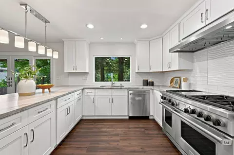 Kitchen - 120 Pradera Ct, Folsom, CA 95630 photo 3 of 6