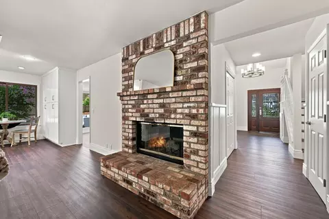 Entry Way - 120 Pradera Ct, Folsom, CA 95630 photo 4 of 6