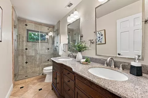 Bath - 120 Pradera Ct, Folsom, CA 95630 photo 4 of 4