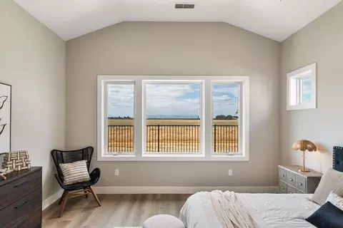 Bedroom - 5597 Thomson Loop, Davis, CA 95616 photo 2 of 5