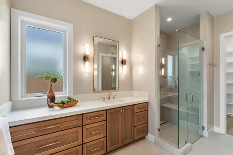 Bath - 5597 Thomson Loop, Davis, CA 95616 photo 2 of 5