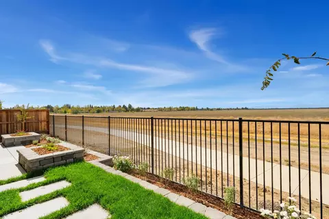 Exterior - 5597 Thomson Loop, Davis, CA 95616 photo 5 of 5