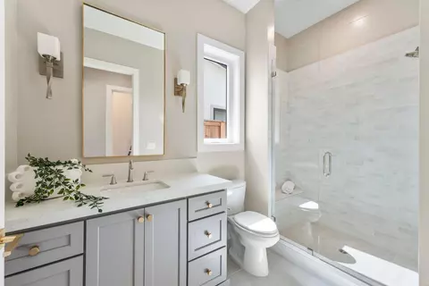 Bath - 5597 Thomson Loop, Davis, CA 95616 photo 4 of 5