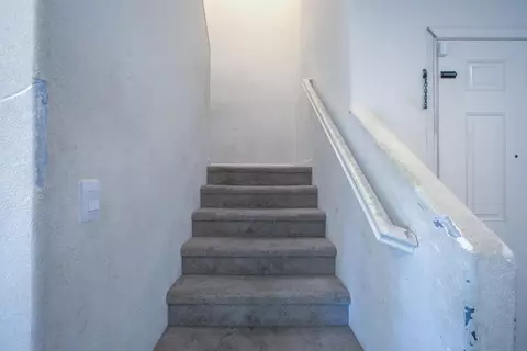 Entry Way - 2220 Blossom Ranch Rd, Patterson, CA 95363 photo 8 of 10