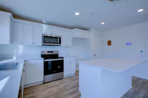 Kitchen - 2220 Blossom Ranch Rd, Patterson, CA 95363 photo 1 of 4