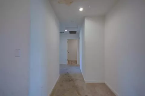 Entry Way - 2220 Blossom Ranch Rd, Patterson, CA 95363 photo 5 of 10