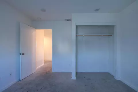 Bedroom - 2220 Blossom Ranch Rd, Patterson, CA 95363 photo 2 of 10