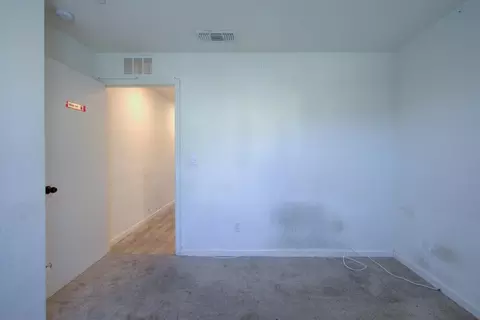 Bedroom - 2220 Blossom Ranch Rd, Patterson, CA 95363 photo 9 of 10
