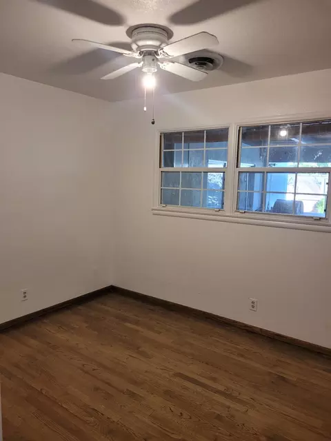 Bedroom - 1310 Crescent Dr, Modesto, CA 95350 photo 3 of 4