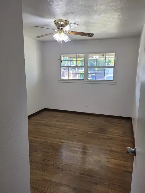 Bedroom - 1310 Crescent Dr, Modesto, CA 95350 photo 2 of 4
