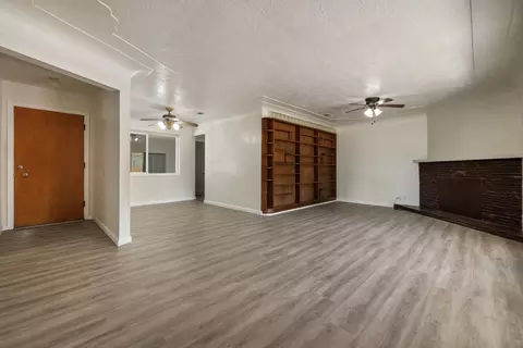 Living - 418 Lupton St, Manteca, CA 95337 photo 2 of 7
