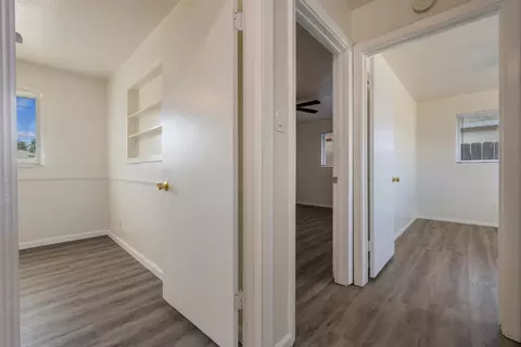 Entry Way - 418 Lupton St, Manteca, CA 95337 photo 6 of 7