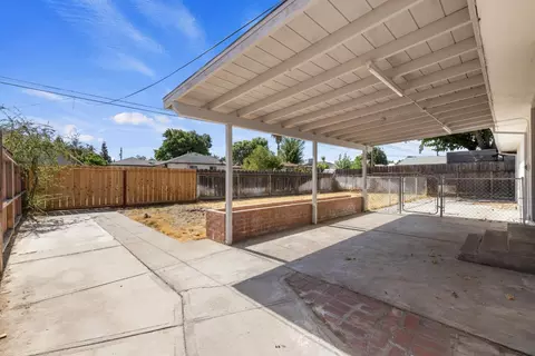 Exterior - 418 Lupton St, Manteca, CA 95337 photo 2 of 4