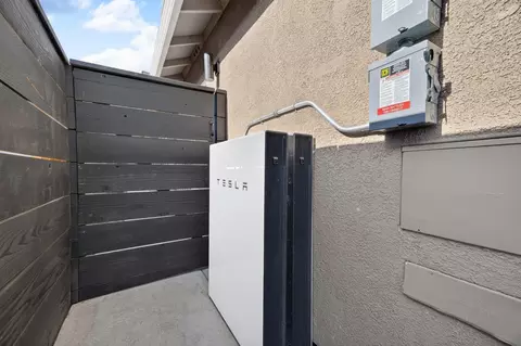 Exterior - 1733 Ray Wise Ln, Tracy, CA 95376 photo 14 of 15