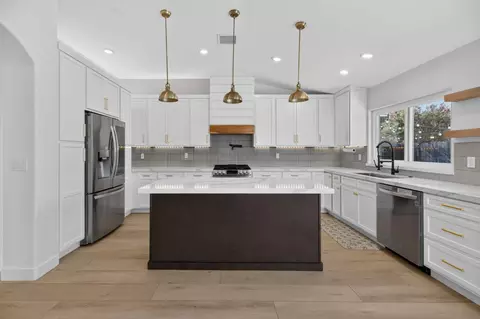 Kitchen - 1733 Ray Wise Ln, Tracy, CA 95376 photo 2 of 5