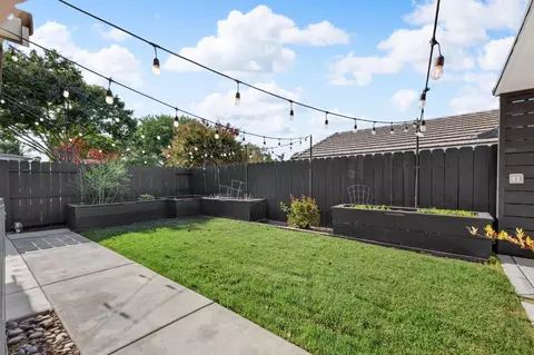Exterior - 1733 Ray Wise Ln, Tracy, CA 95376 photo 13 of 15