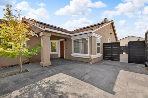 Exterior - 1733 Ray Wise Ln, Tracy, CA 95376 photo 7 of 15