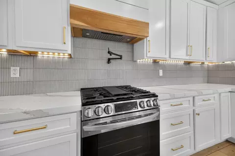 Kitchen - 1733 Ray Wise Ln, Tracy, CA 95376 photo 3 of 5