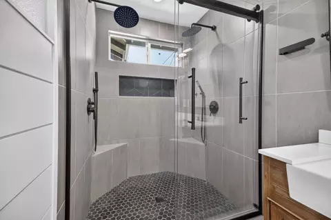 Bath - 1733 Ray Wise Ln, Tracy, CA 95376 photo 4 of 4
