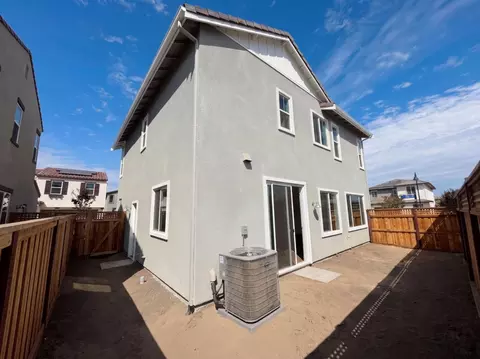 Exterior - 16213 Sculptor Ave, Lathrop, CA 95330 photo 2 of 5