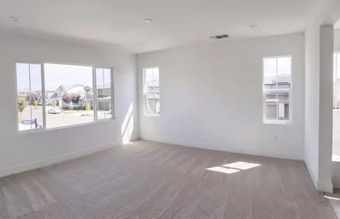 Living - 16213 Sculptor Ave, Lathrop, CA 95330 photo 2 of 4