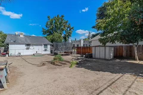 Exterior - 328 2nd St, Ripon, CA 95366 photo 9 of 11