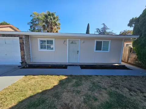 957 Sharian St, West Sacramento, CA 95605