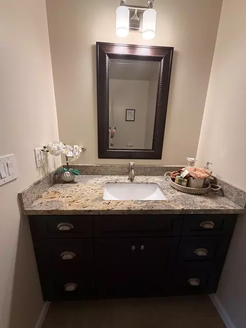 Bath - 3789 Northridge Dr, Concord, CA 94518 photo 2 of 5