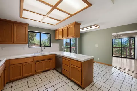 Kitchen - 2603 Cascade Trl, Cool, CA 95614 photo 7 of 7