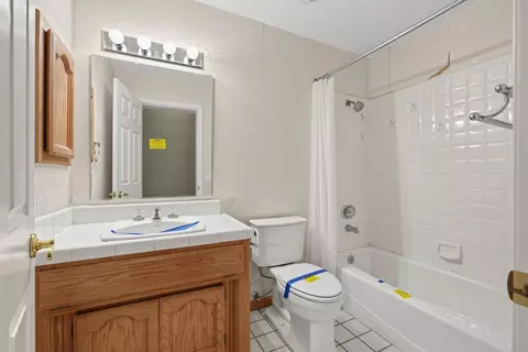 Bath - 2603 Cascade Trl, Cool, CA 95614 photo 3 of 3