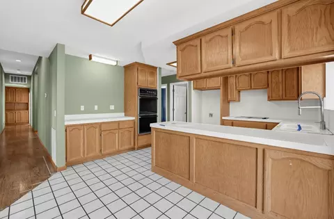Kitchen - 2603 Cascade Trl, Cool, CA 95614 photo 5 of 7