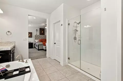 Bath - 1655 Cady Ln, Ripon, CA 95366 photo 4 of 4