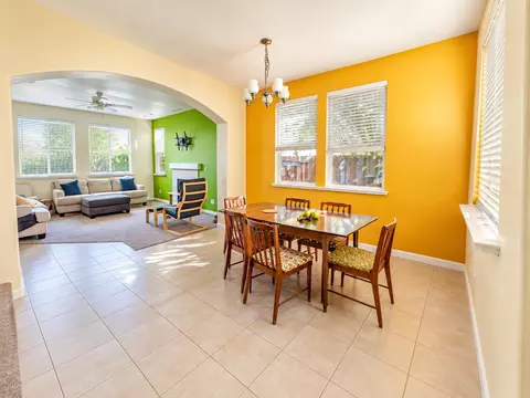 4325 Strathmore Pl, Merced, CA 95348 photo 2