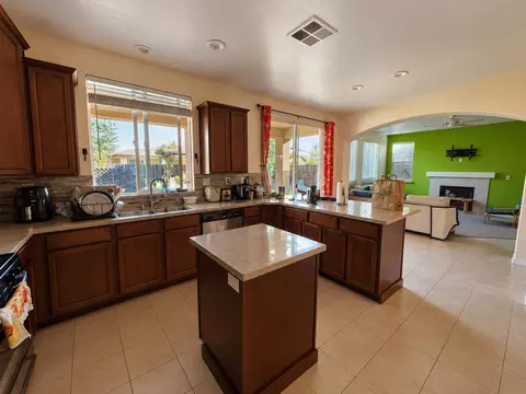 4325 Strathmore Pl, Merced, CA 95348 photo 5