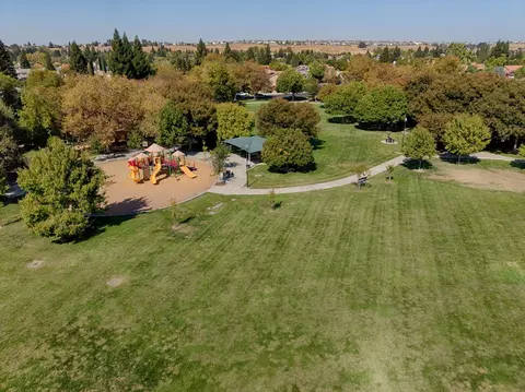 View/Area - 2615 Swindon Ct, Rocklin, CA 95765 photo 10 of 11