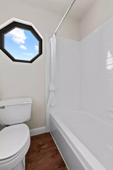 Bath - 2615 Swindon Ct, Rocklin, CA 95765 photo 5 of 5