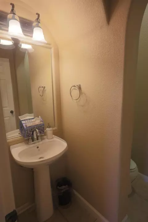Bath - 1472 Vasco, Manteca, CA 95337 photo 3 of 4
