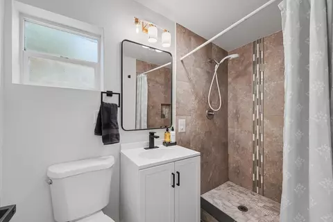 Bath - 208 A St, Empire, CA 95319 photo 2 of 2